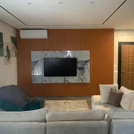 Apartament Anza *