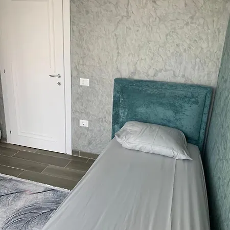 Apartament Anza *